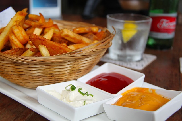 tortilla-chips-640x480-38337333.jpeg
